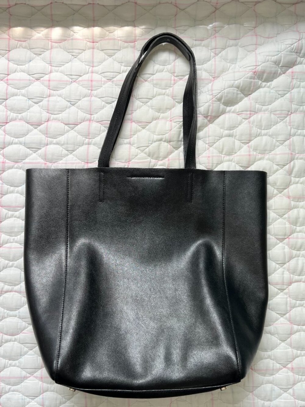 Banana Republic Leather Tote - Picture 3 of 11